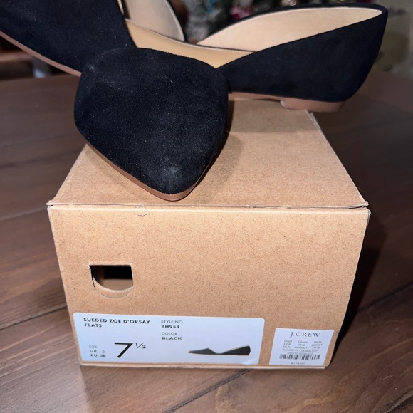 J. Crew Women's Black Suede Flats. Only worn in home once. Smoke free home - Picture 4 of 6